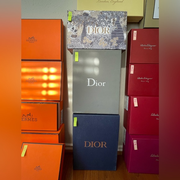AUTHENTIC - LUXURY DESIGNER BOXES - Picture 2 of 14